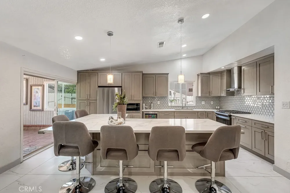 2414 Etiwanda Avenue San Bernardino, CA 92410
