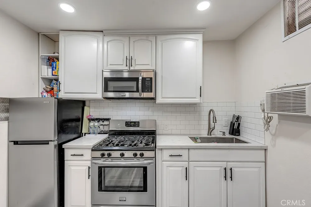 2414 Etiwanda Avenue San Bernardino, CA 92410