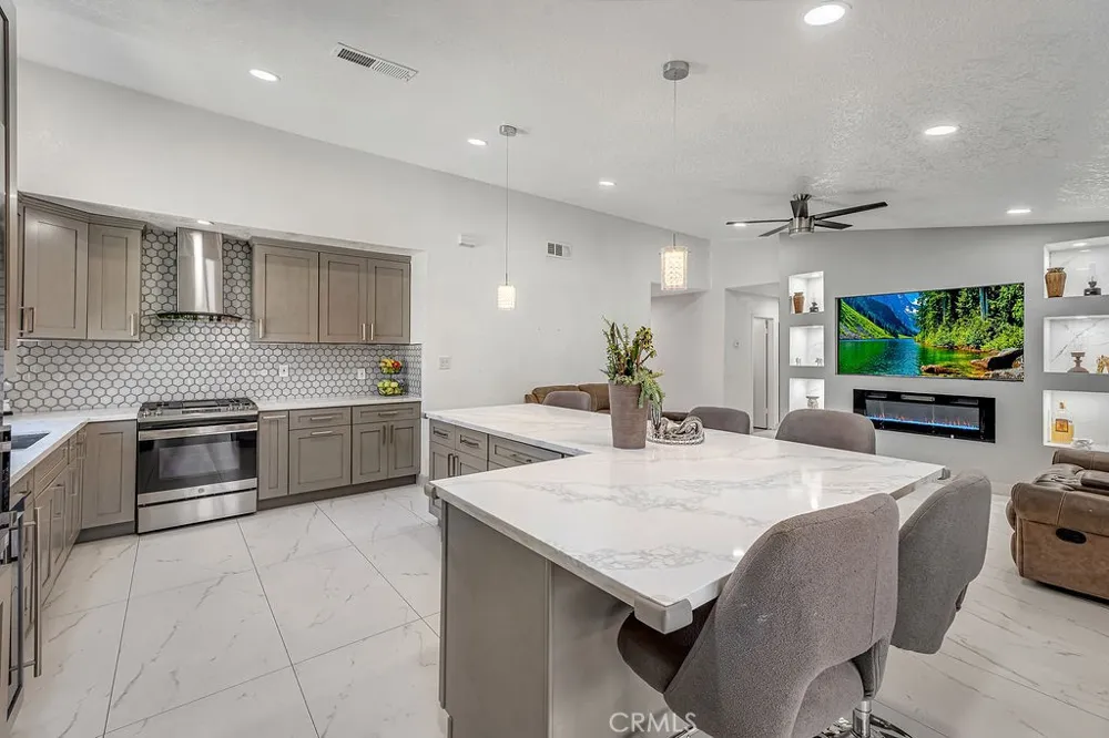2414 Etiwanda Avenue San Bernardino, CA 92410
