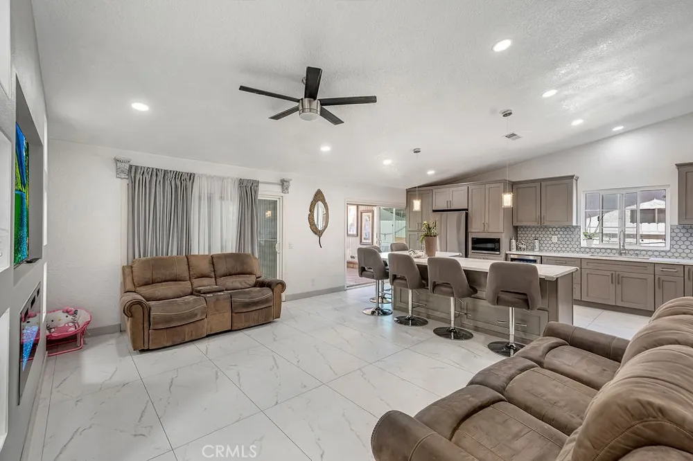 2414 Etiwanda Avenue San Bernardino, CA 92410