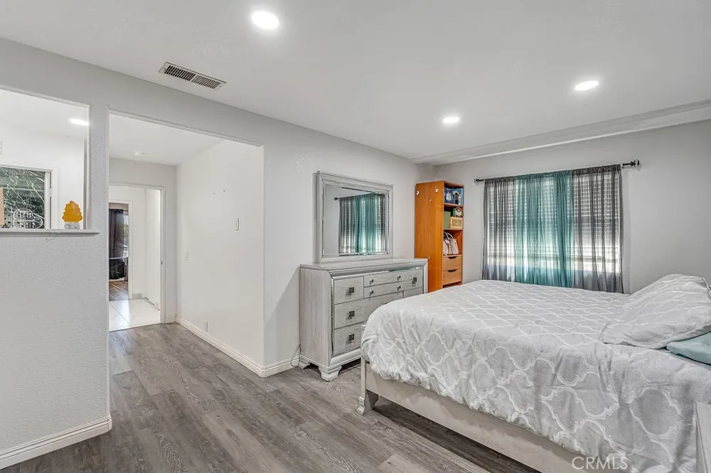 2414 Etiwanda Avenue San Bernardino, CA 92410