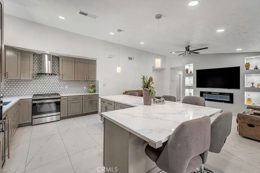 2414 Etiwanda Avenue San Bernardino, CA 92410