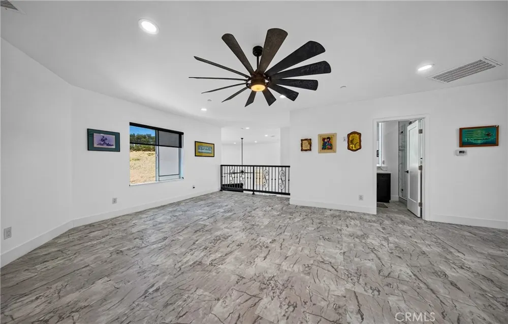 39625 County Line Yucaipa, CA 92399
