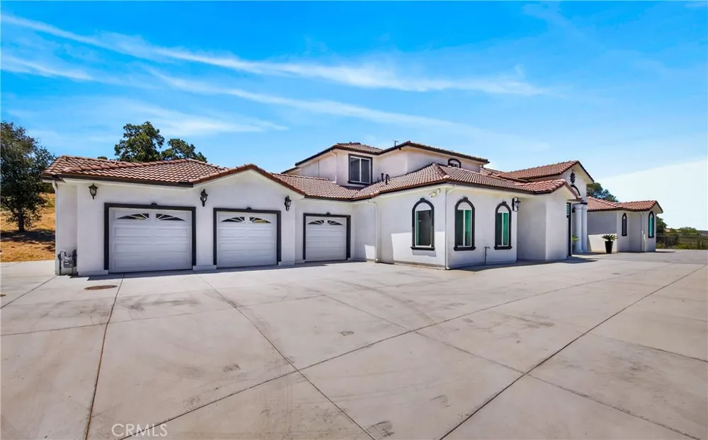 39625 County Line Yucaipa, CA 92399