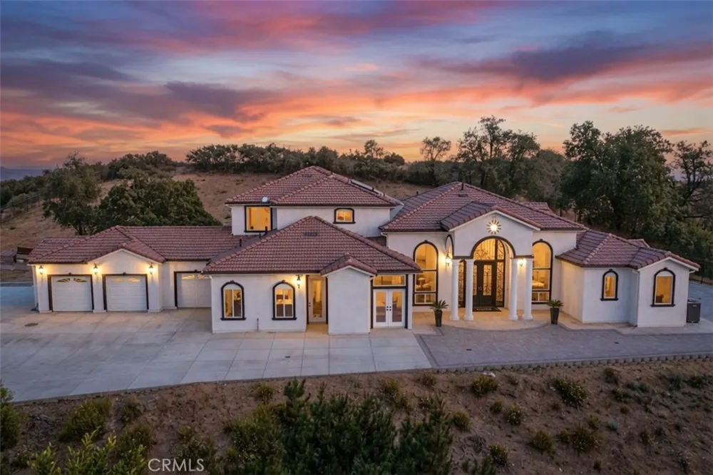 39625 County Line Yucaipa, CA 92399