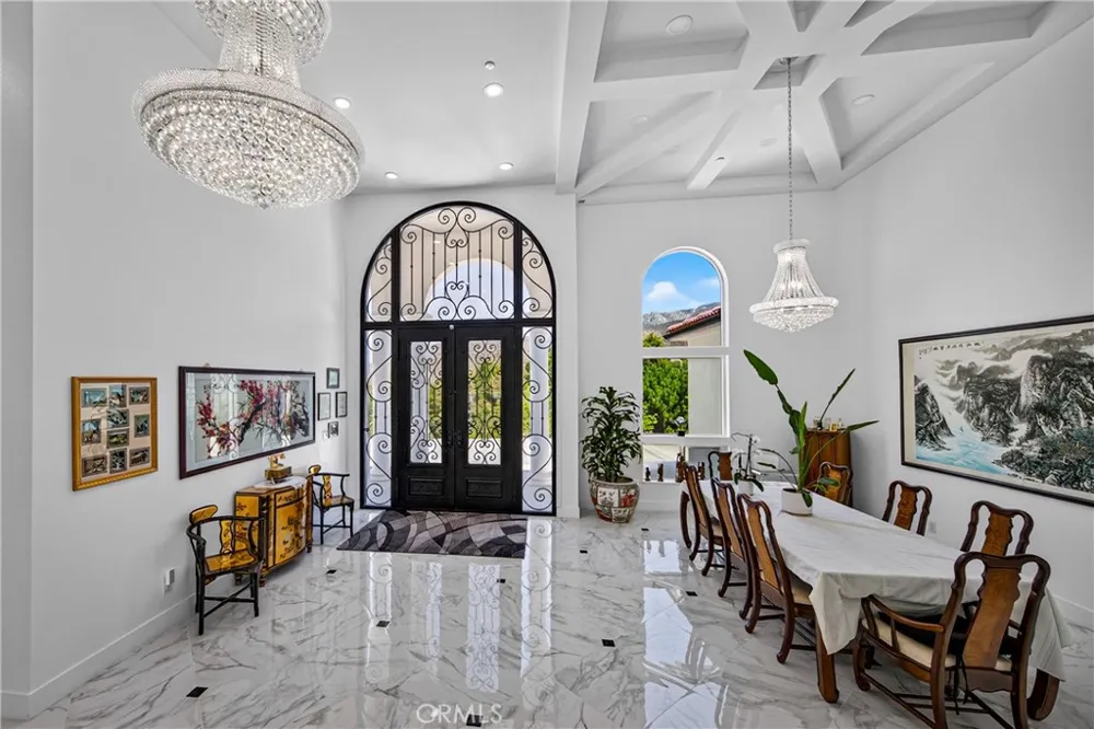 39625 County Line Yucaipa, CA 92399