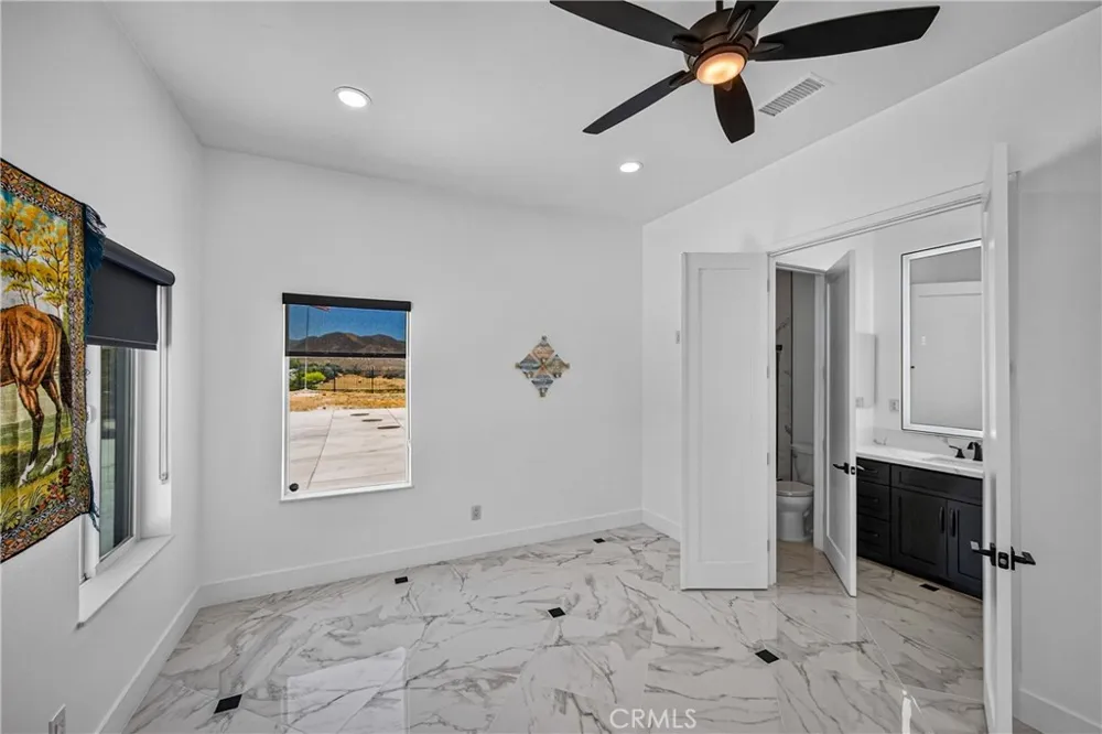 39625 County Line Yucaipa, CA 92399