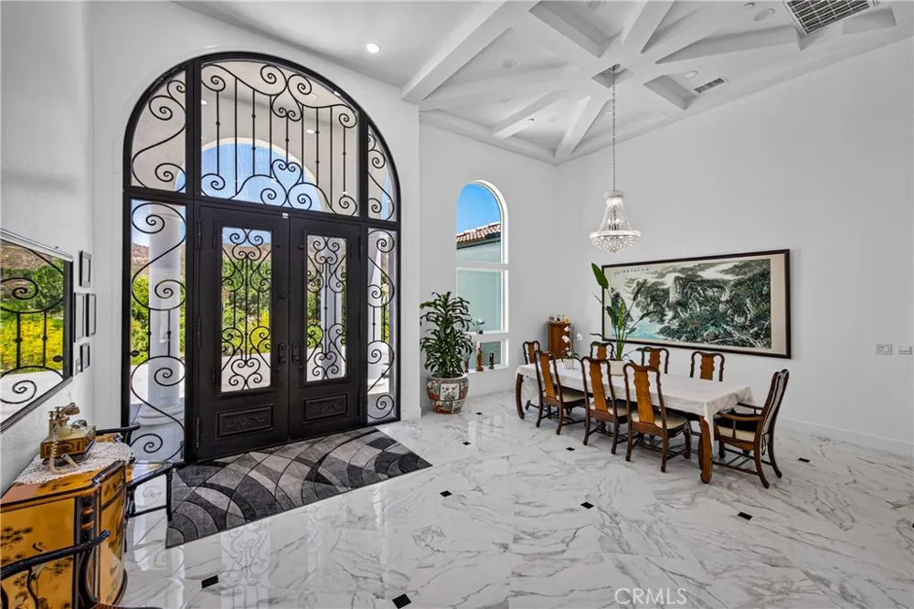 39625 County Line Yucaipa, CA 92399