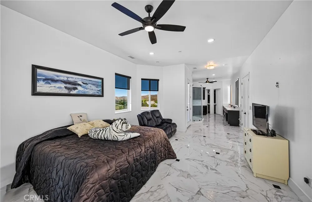 39625 County Line Yucaipa, CA 92399