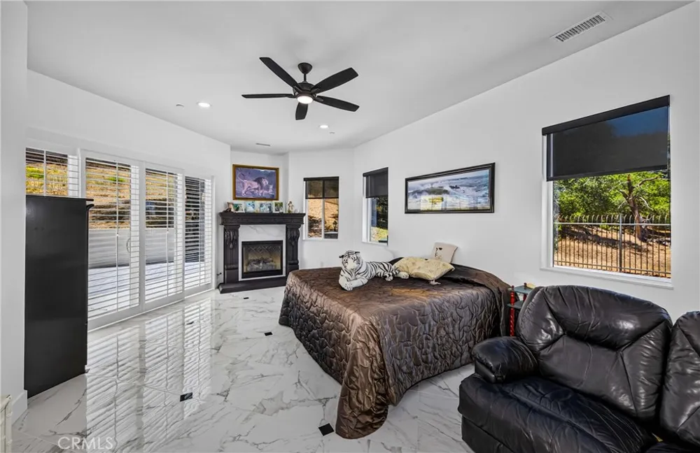 39625 County Line Yucaipa, CA 92399