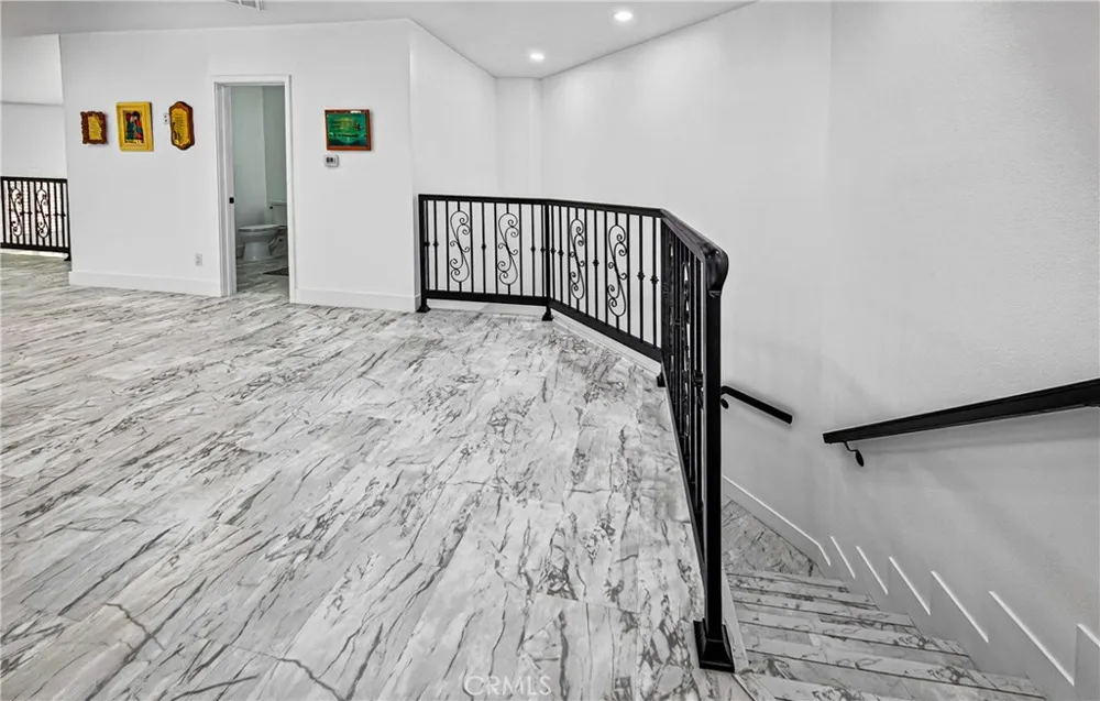 39625 County Line Yucaipa, CA 92399