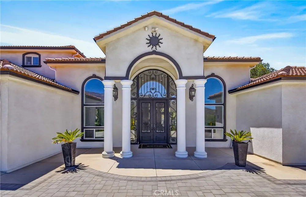 39625 County Line Yucaipa, CA 92399