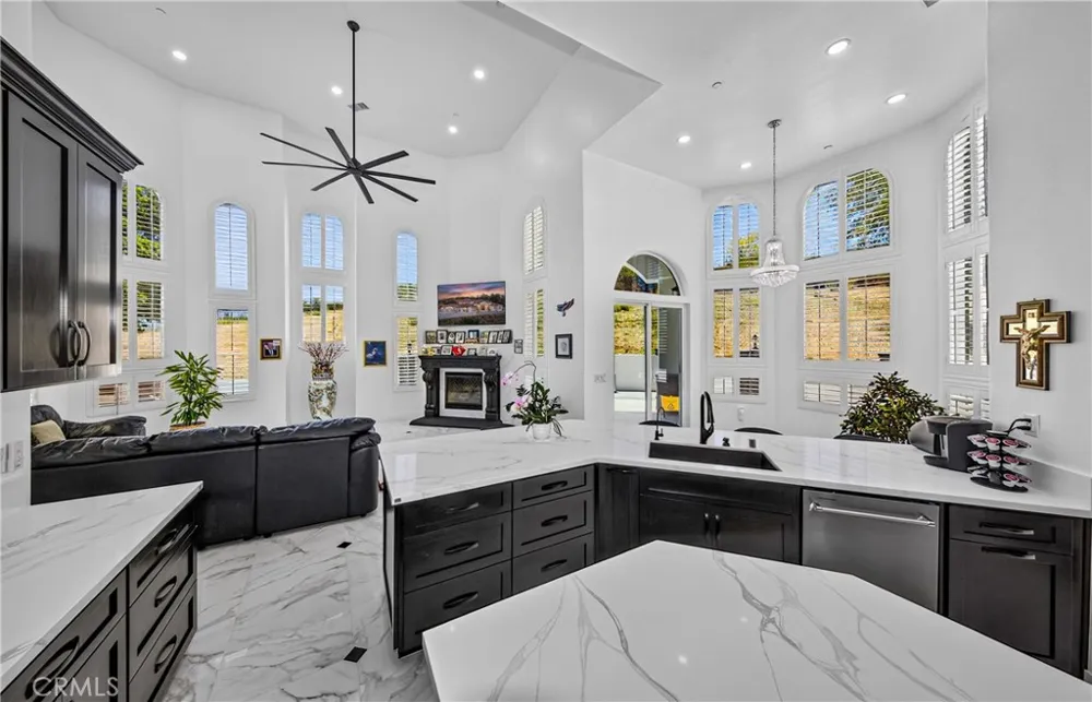39625 County Line Yucaipa, CA 92399