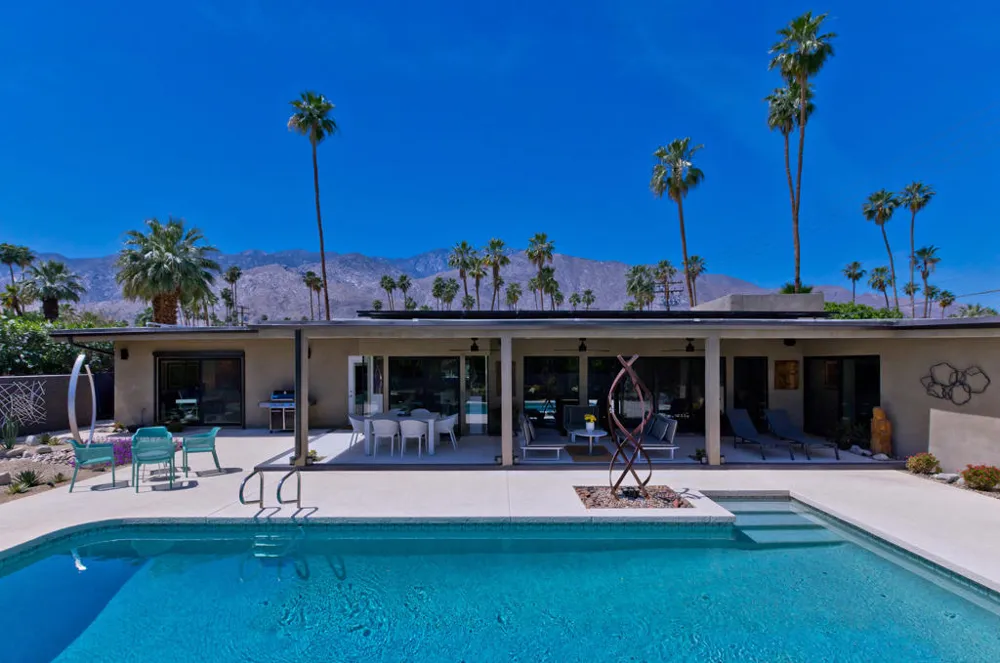 1060 S Paseo De Marcia Palm Springs, CA 92264