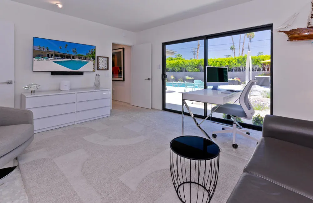 1060 S Paseo De Marcia Palm Springs, CA 92264