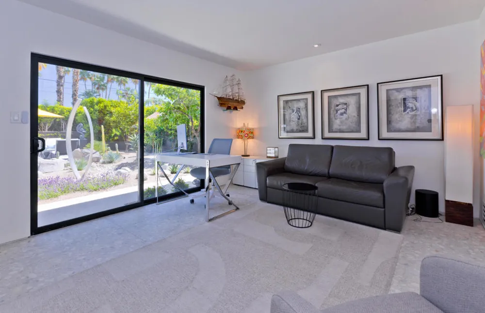 1060 S Paseo De Marcia Palm Springs, CA 92264