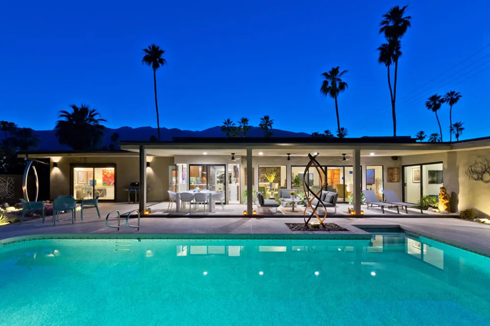 1060 S Paseo De Marcia Palm Springs, CA 92264