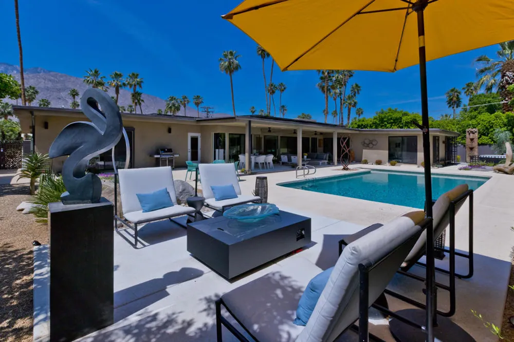 1060 S Paseo De Marcia Palm Springs, CA 92264