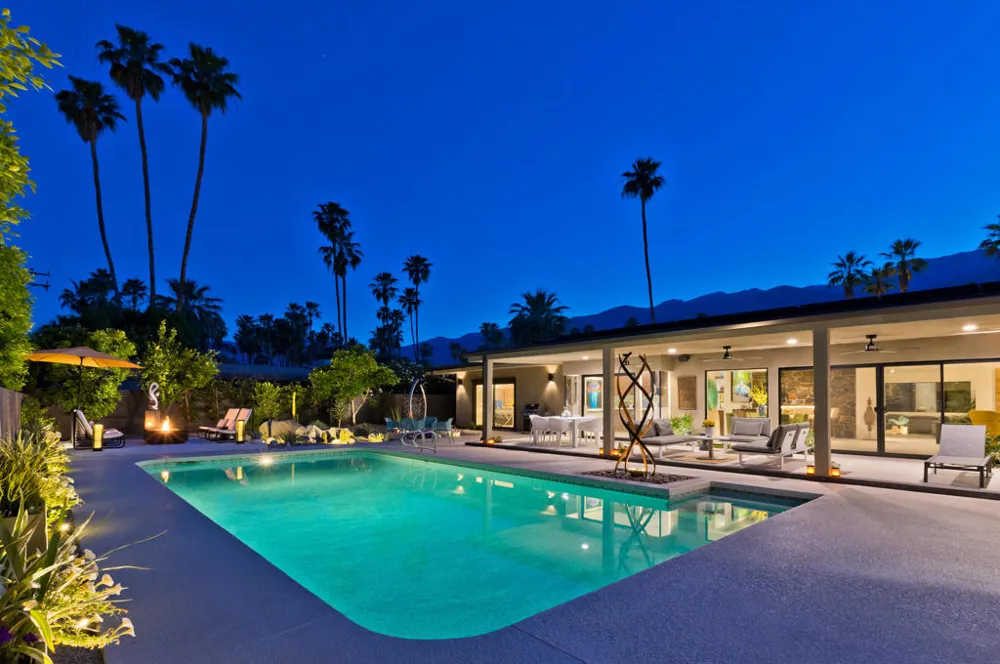 1060 S Paseo De Marcia Palm Springs, CA 92264