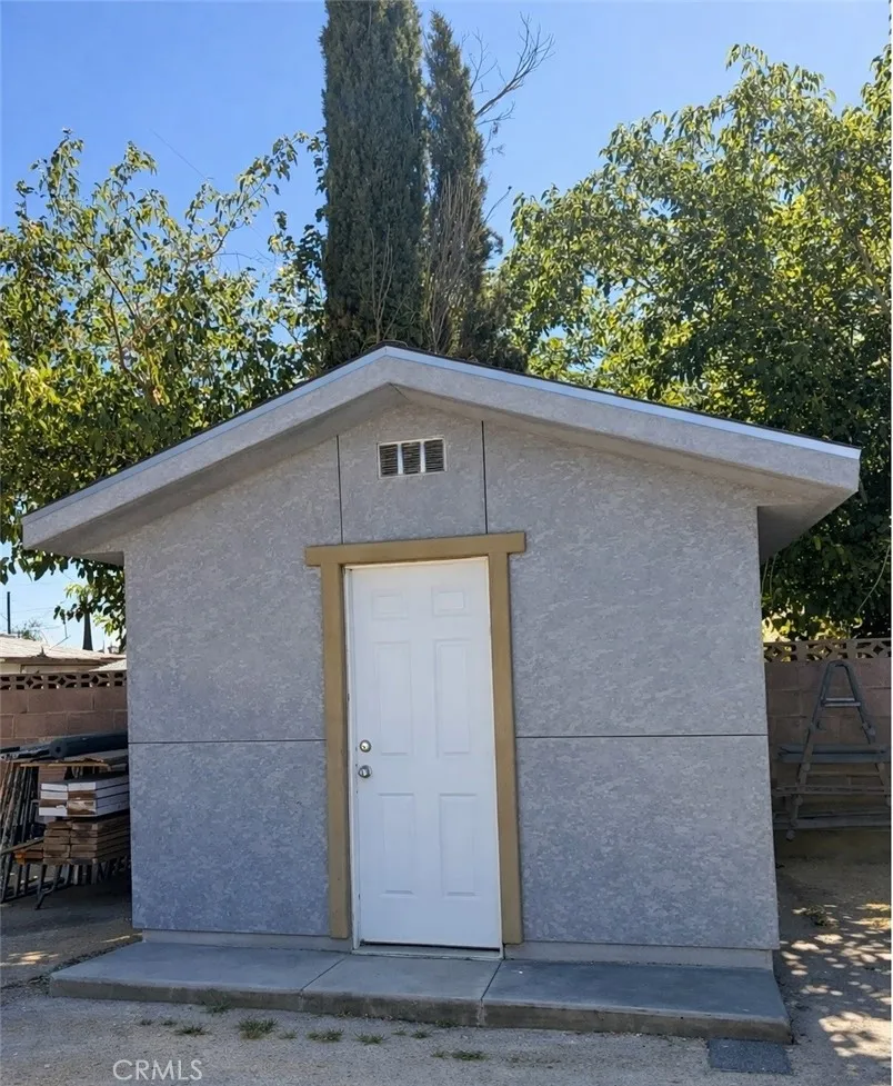 1017 W Avenue H8 Lancaster, CA 93534