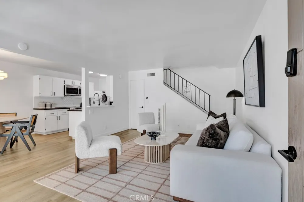 2838 Instone Court Westlake Village, CA 91361