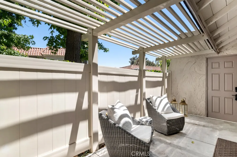 2838 Instone Court Westlake Village, CA 91361