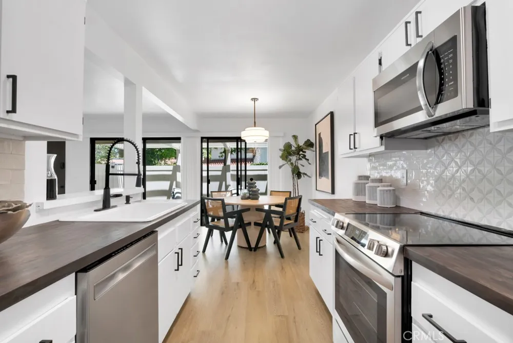 2838 Instone Court Westlake Village, CA 91361