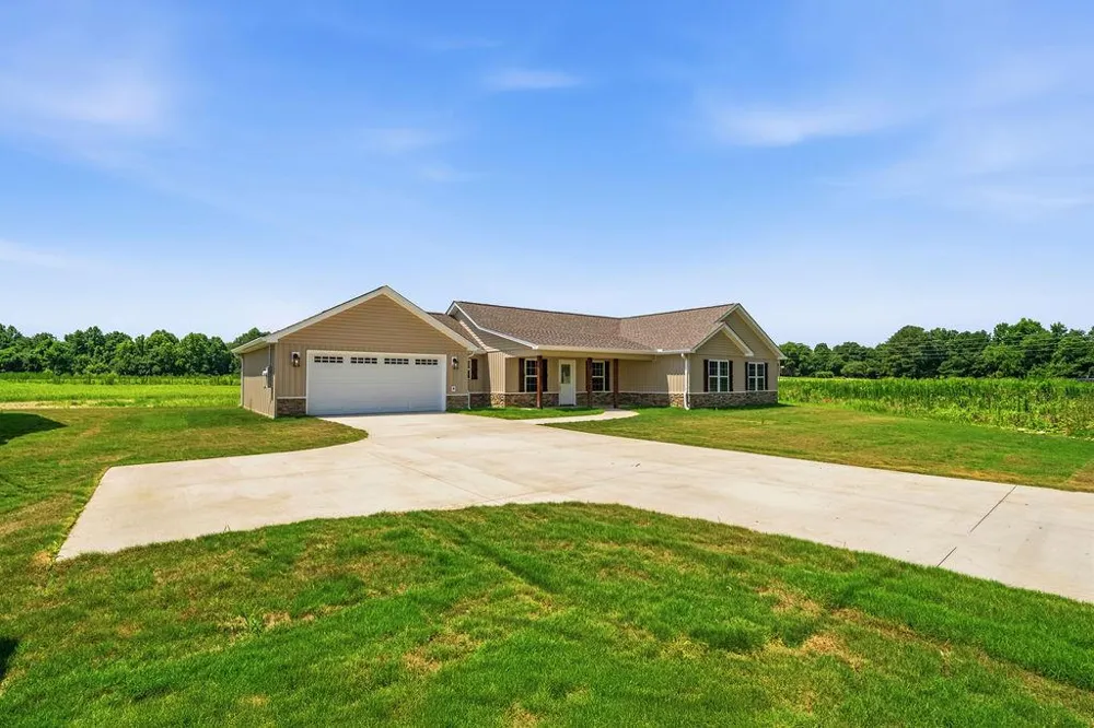 1260 County Rd 118 Centre, AL 35960