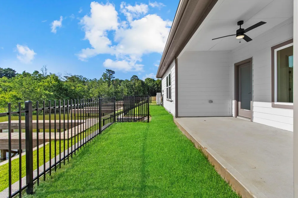 13132 Sorrento Bay Drive Willis, TX 77318