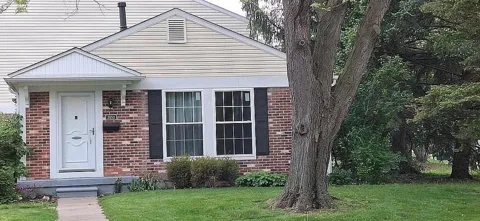 2653 Fenwick Court