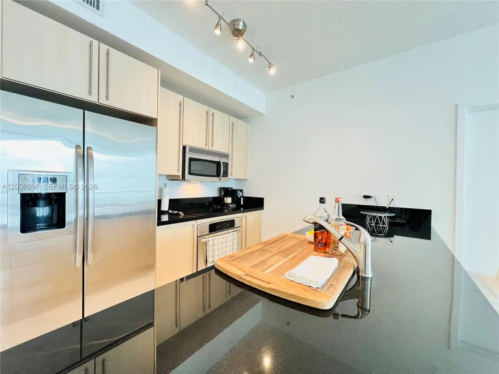 79 SW 12th St #1510-S Miami, FL 33130