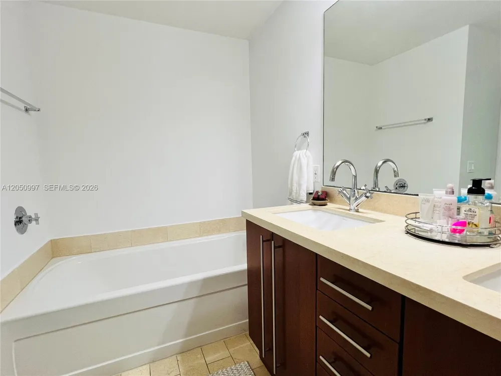 79 SW 12th St #1510-S Miami, FL 33130
