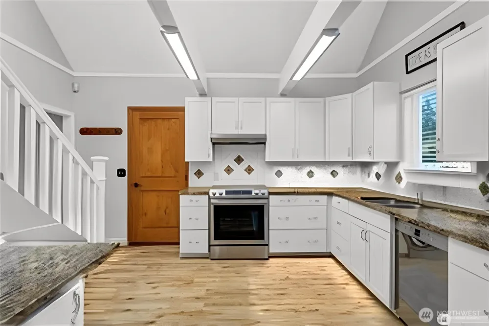 6502 Avondale Road SW #4 Lakewood, WA 98499