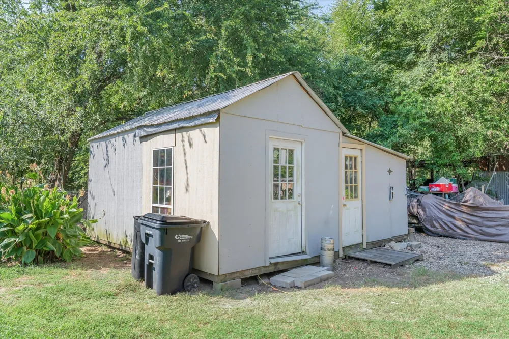 161 VZ County Road 3508 Edgewood, TX 75117