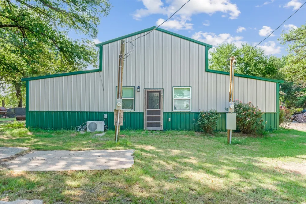 161 VZ County Road 3508 Edgewood, TX 75117