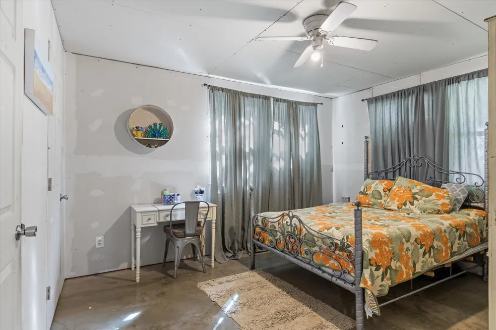 161 VZ County Road 3508 Edgewood, TX 75117