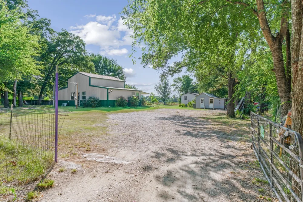 161 VZ County Road 3508 Edgewood, TX 75117