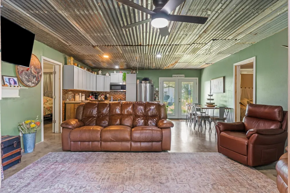 161 VZ County Road 3508 Edgewood, TX 75117