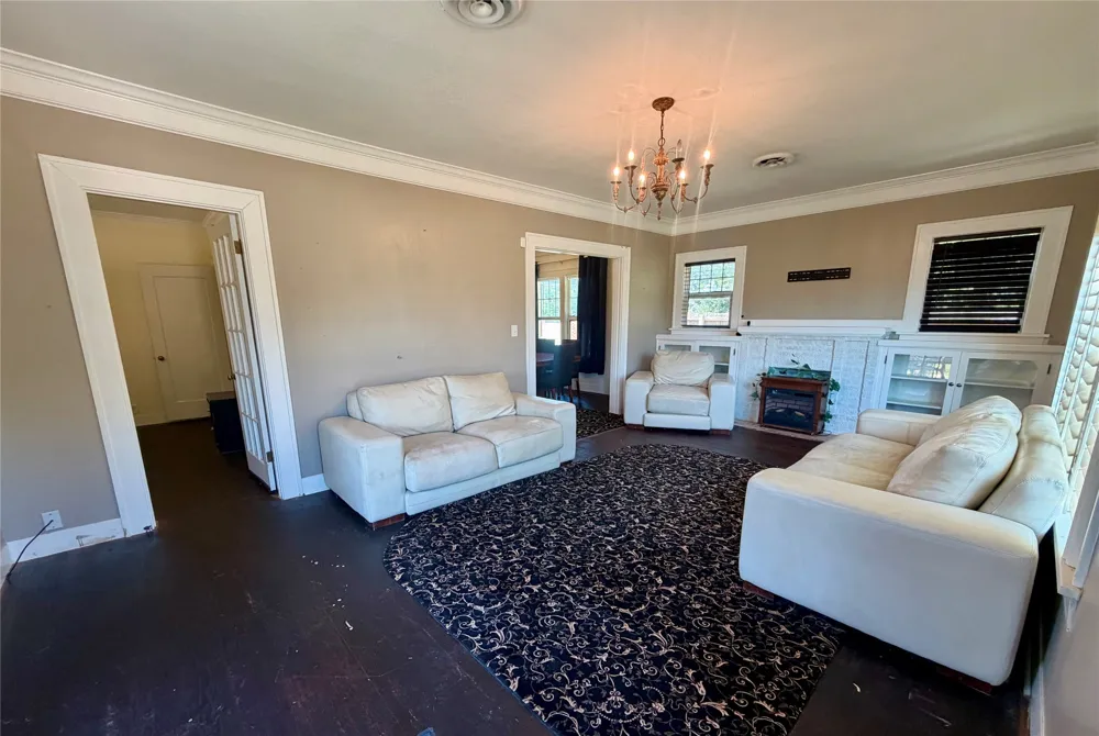 908 Cain Street Quanah, TX 79252