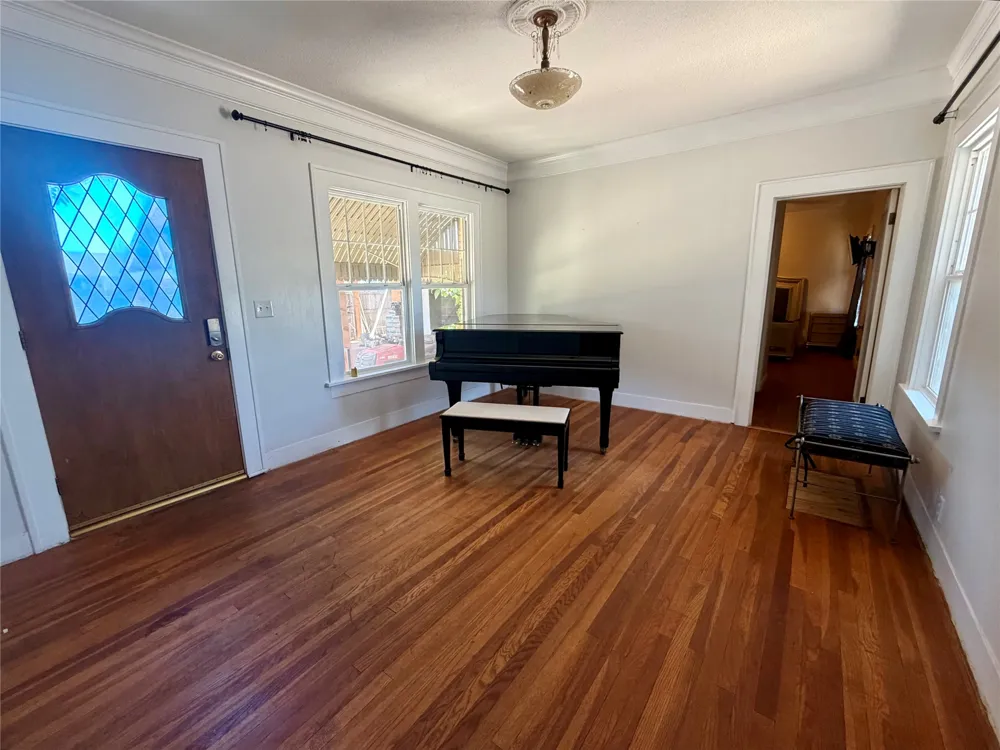 908 Cain Street Quanah, TX 79252