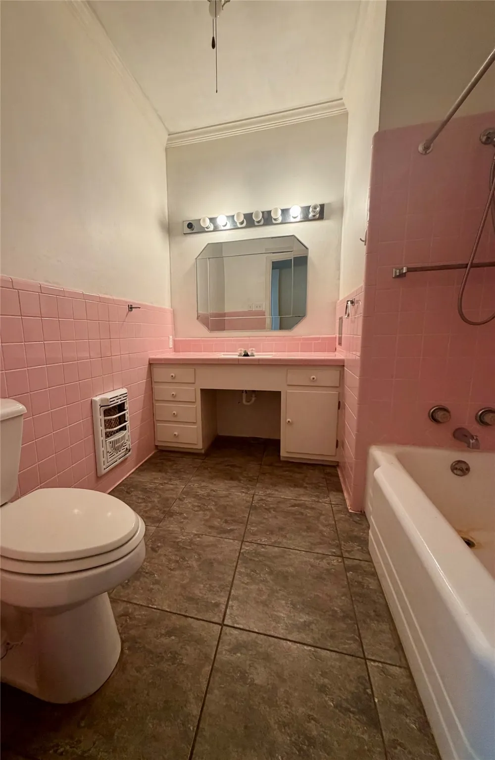 908 Cain Street Quanah, TX 79252