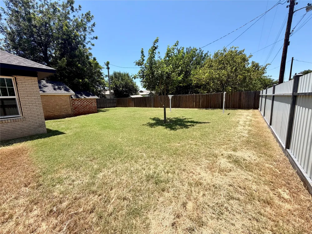908 Cain Street Quanah, TX 79252
