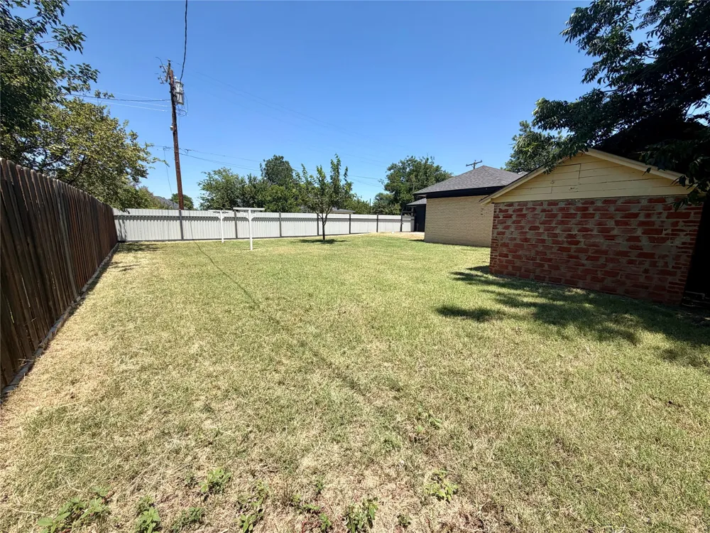 908 Cain Street Quanah, TX 79252