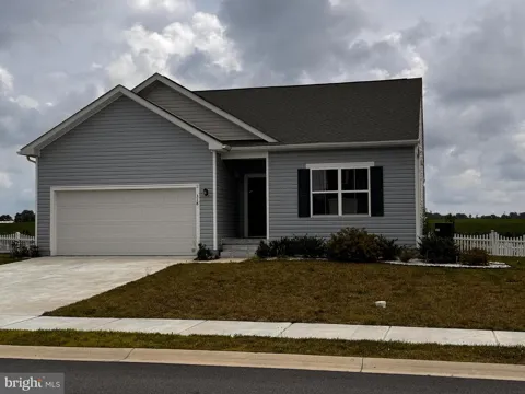 318 PONTOON DRIVE
