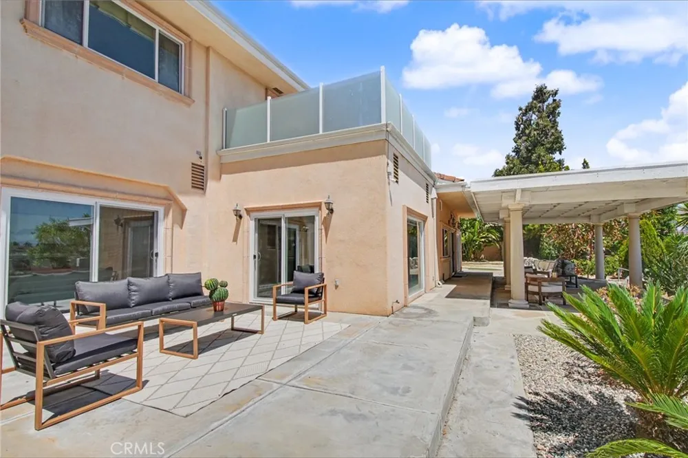 906 Summit Place Monterey Park, CA 91754