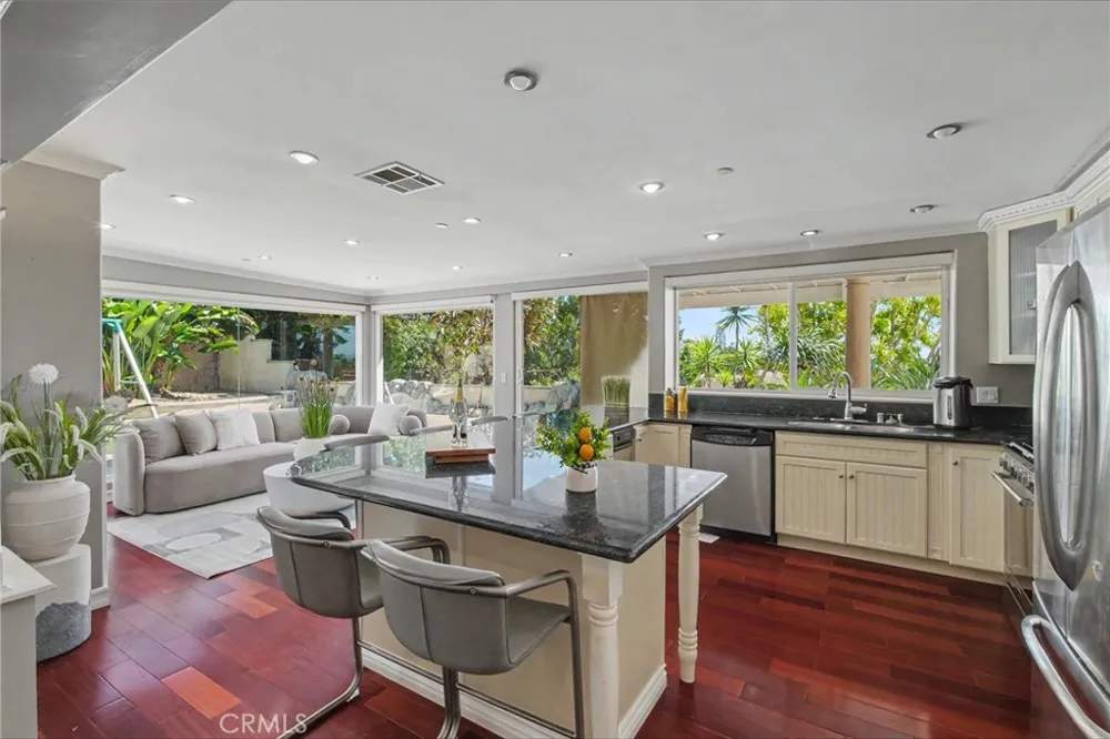 906 Summit Place Monterey Park, CA 91754