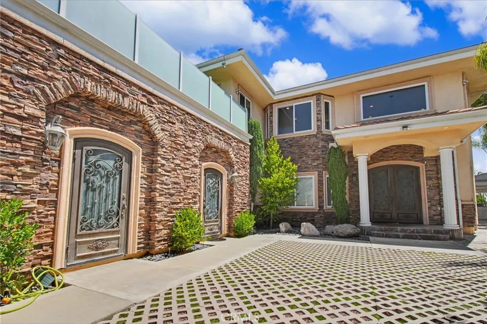 906 Summit Place Monterey Park, CA 91754