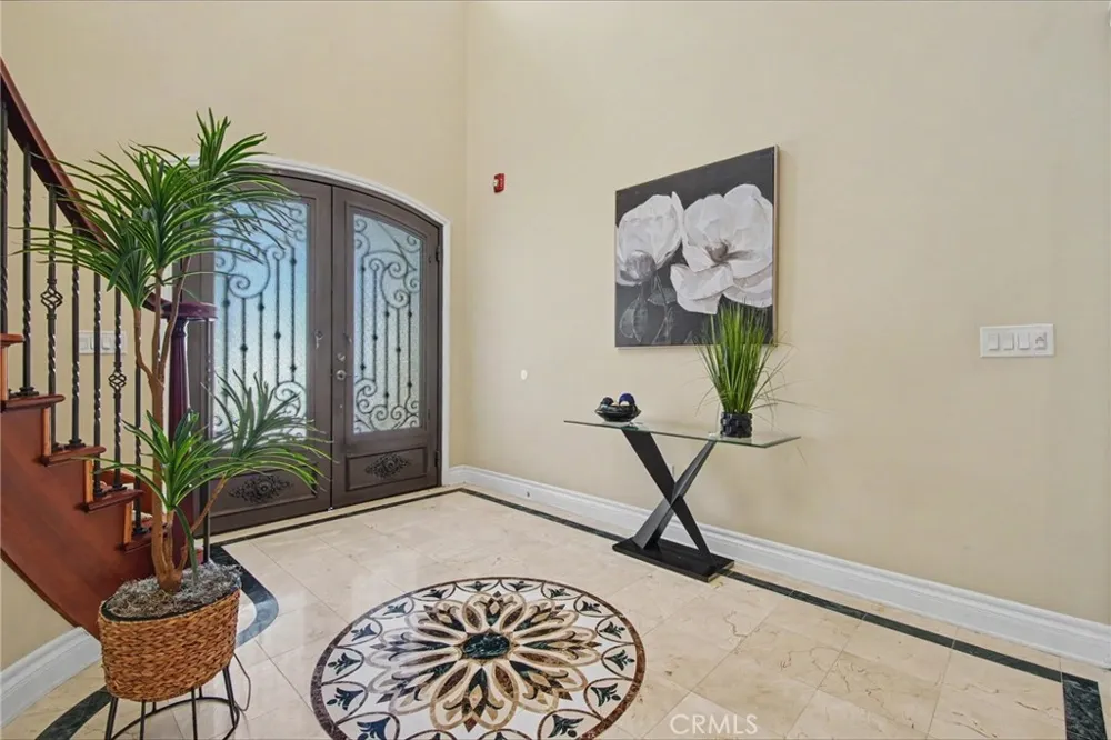 906 Summit Place Monterey Park, CA 91754
