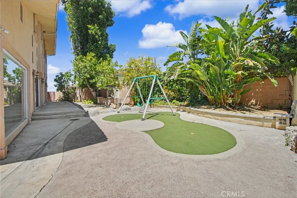 906 Summit Place Monterey Park, CA 91754