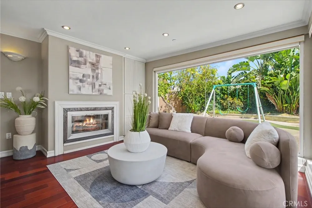 906 Summit Place Monterey Park, CA 91754